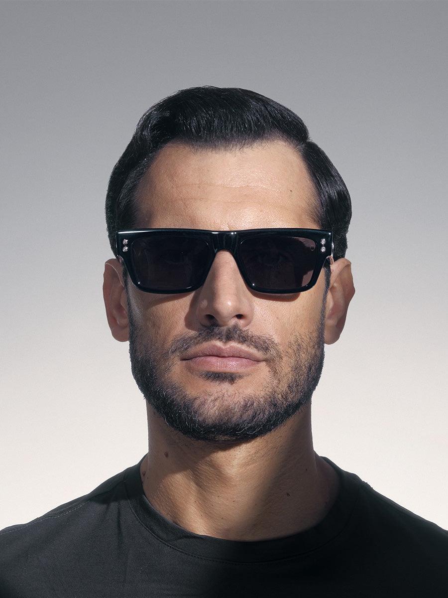 Leo Solid Black sunglasses - sunglasscurator