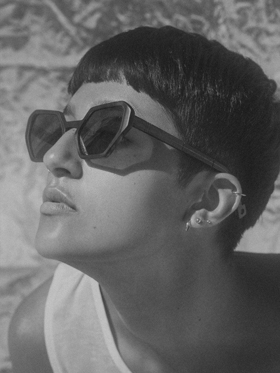 PAWAKA DELAPAN 8 - CORAL sunglasses - sunglasscurator