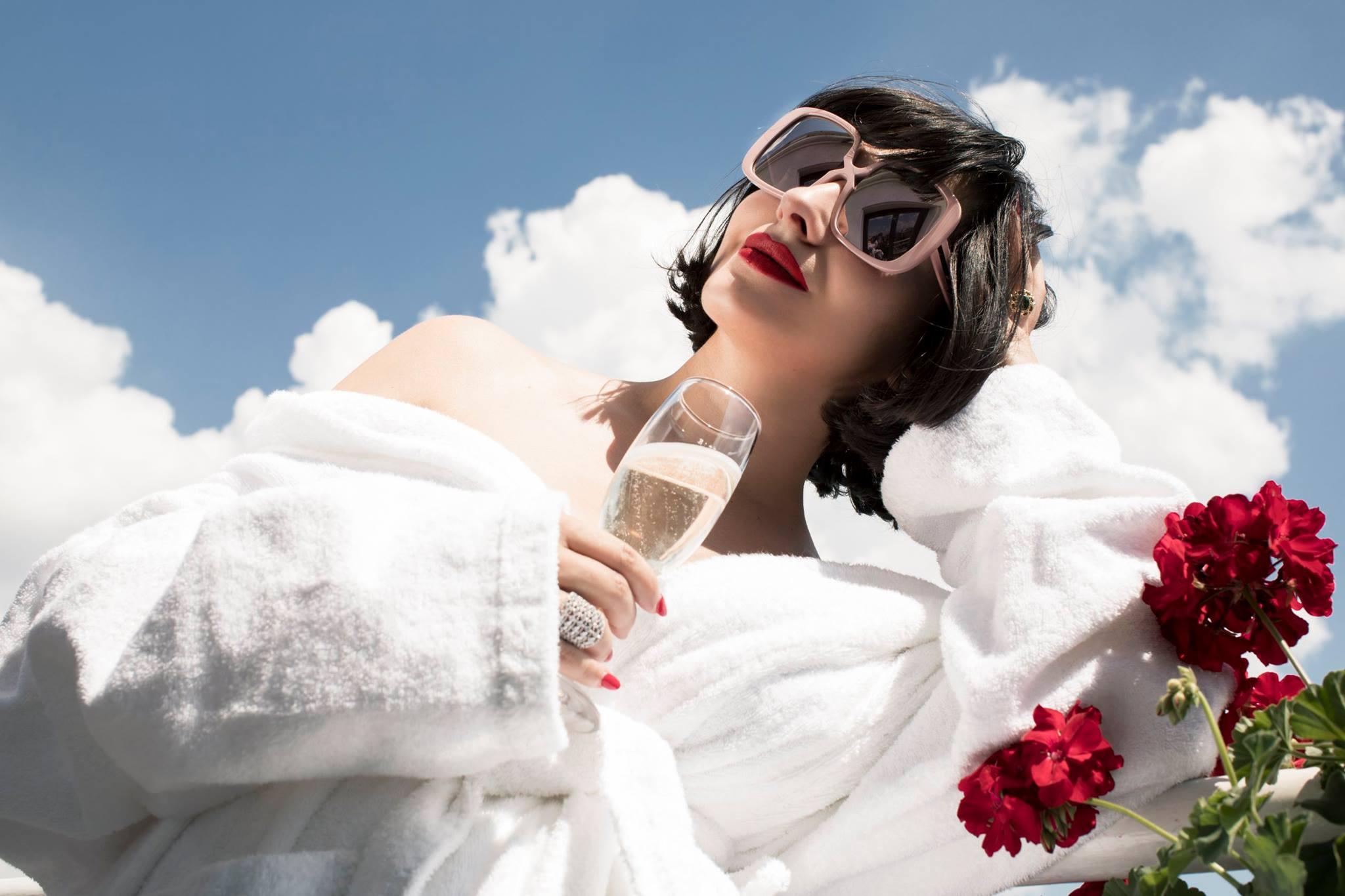 Ana Morodan in Karen Walker - sunglasscurator