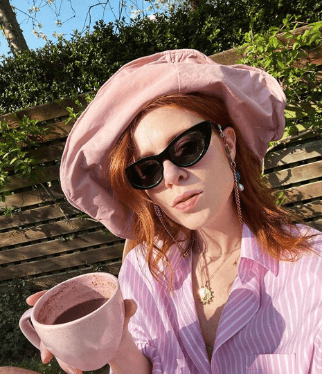Angela Scanlon in Frame Chain - sunglasscurator
