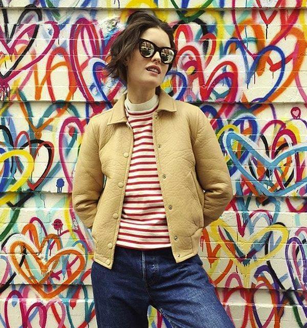 Chloe Hill in Spektre - sunglasscurator