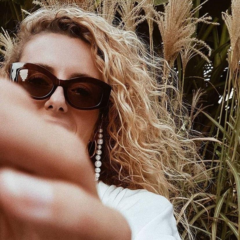 Erika Barutello in Frame Chain - sunglasscurator