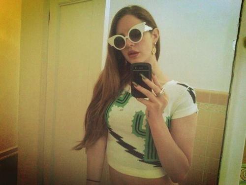 Lana Del Rey in Jeremy Scott Eyewear - sunglasscurator