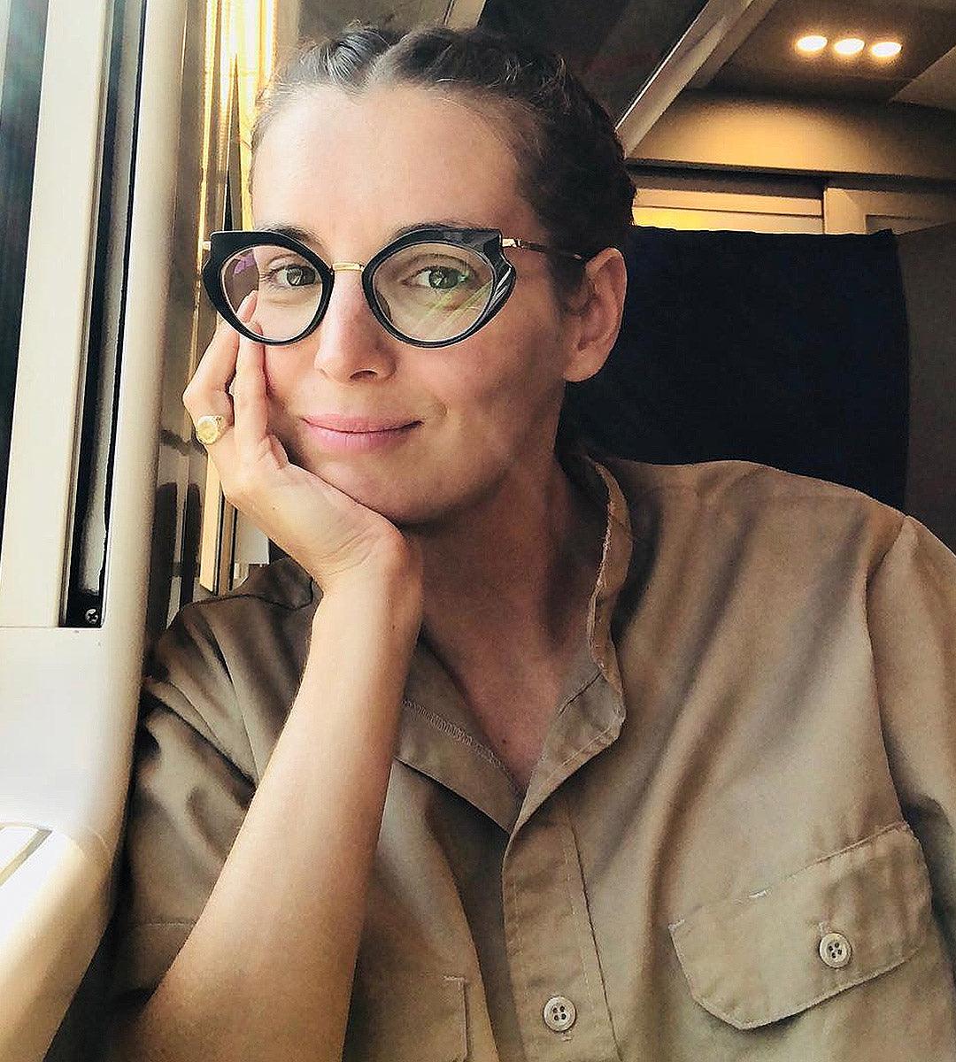Luisa Bertoldo in Kaleos Eyehunters - sunglasscurator