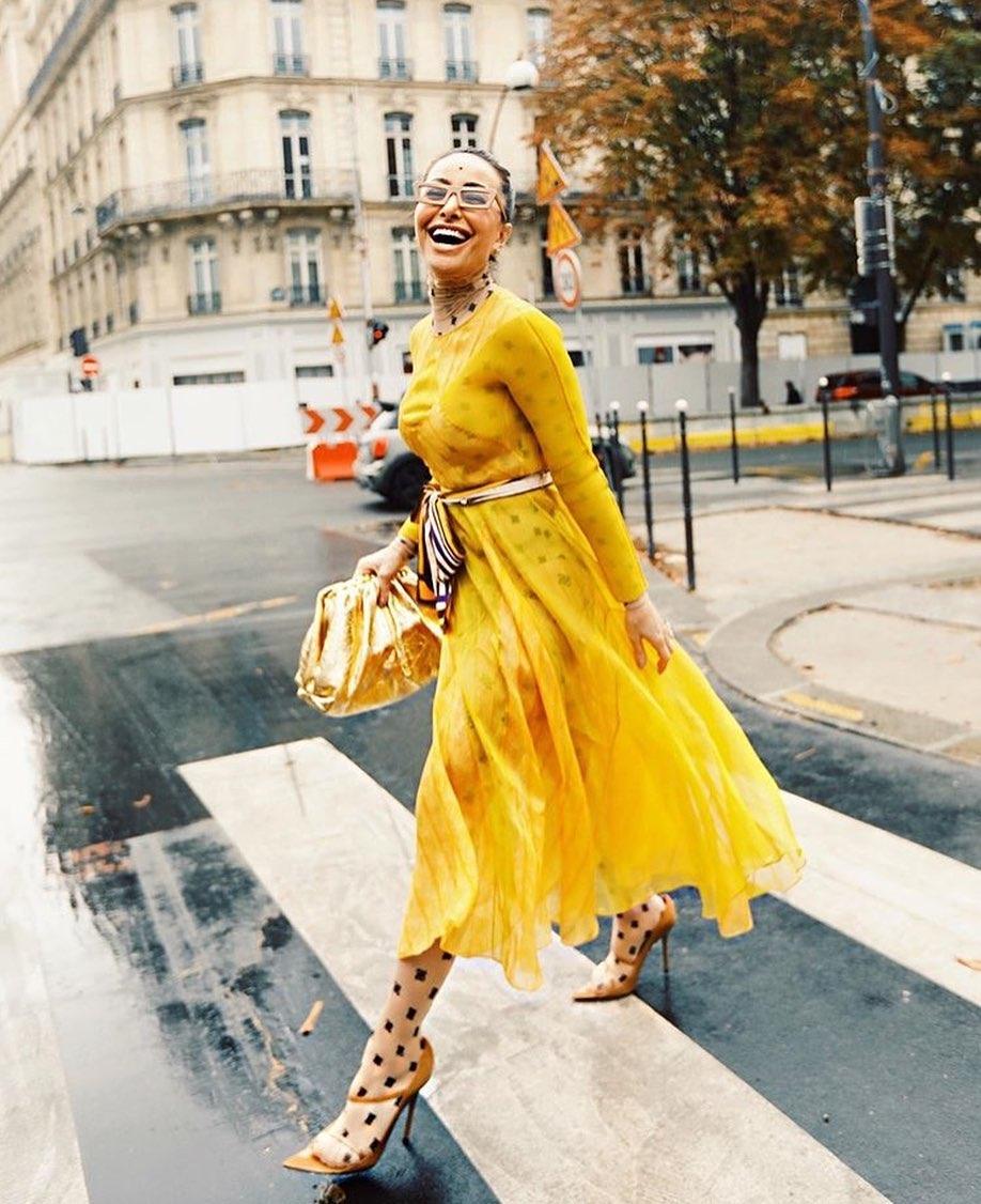 Sabrina Sato in Karen Walker - sunglasscurator