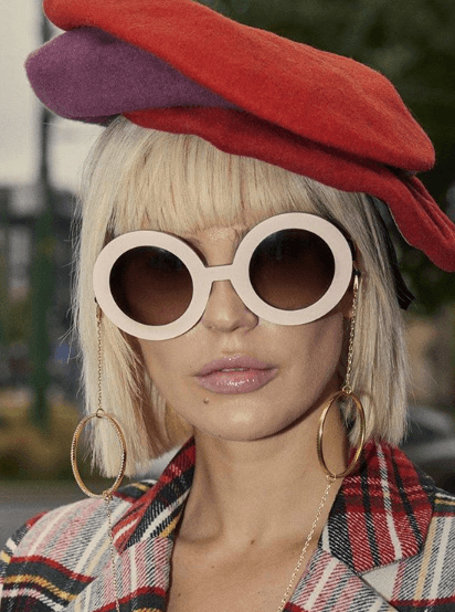 Stela Plaka in Frame Chain - sunglasscurator