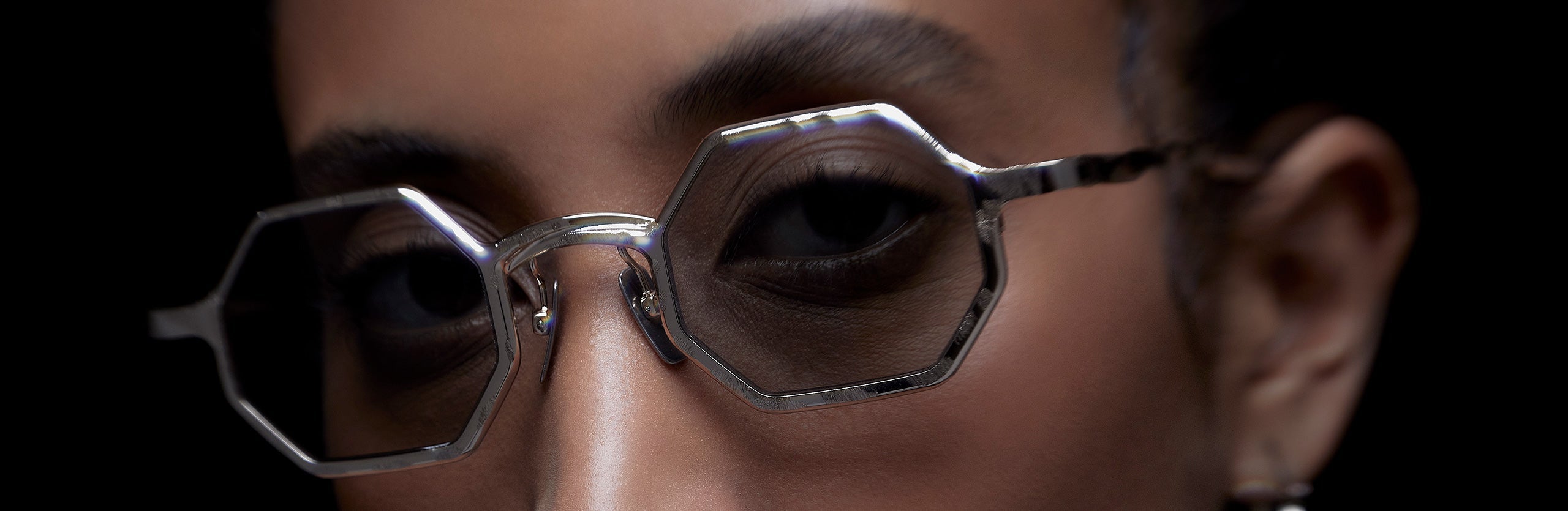 Kuboraum Z Series | Hand-Hammered Metal Frames Designed in Berlin