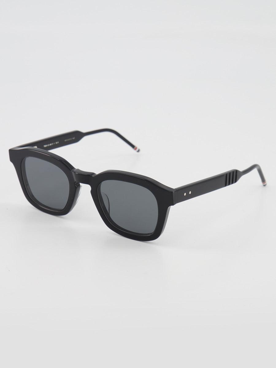412A 001 Black Rectangular sunglasses