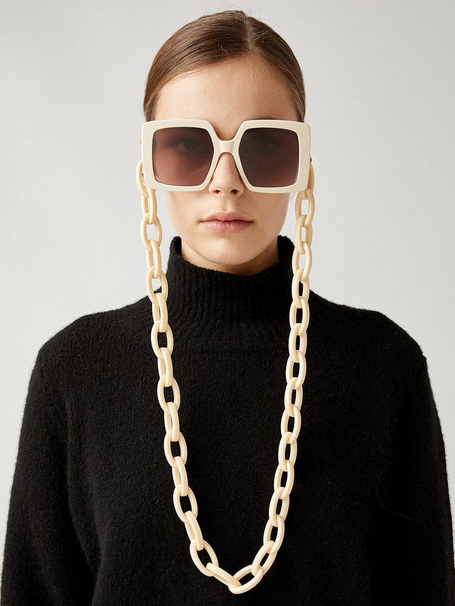 Off-White Oval Resin 2 glasses chain - sunglasscurator