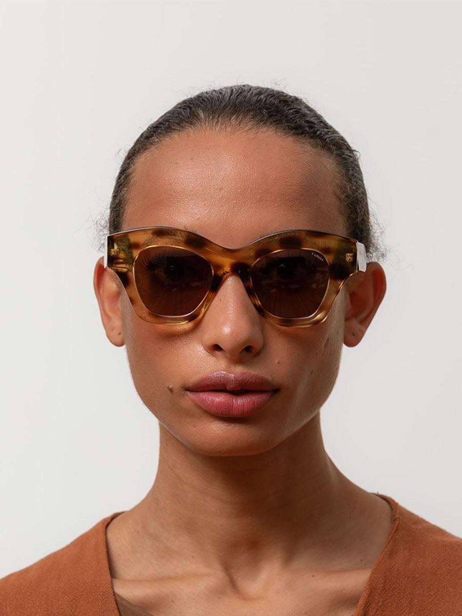 Tessa Cerrado Solid sunglasses - sunglasscurator